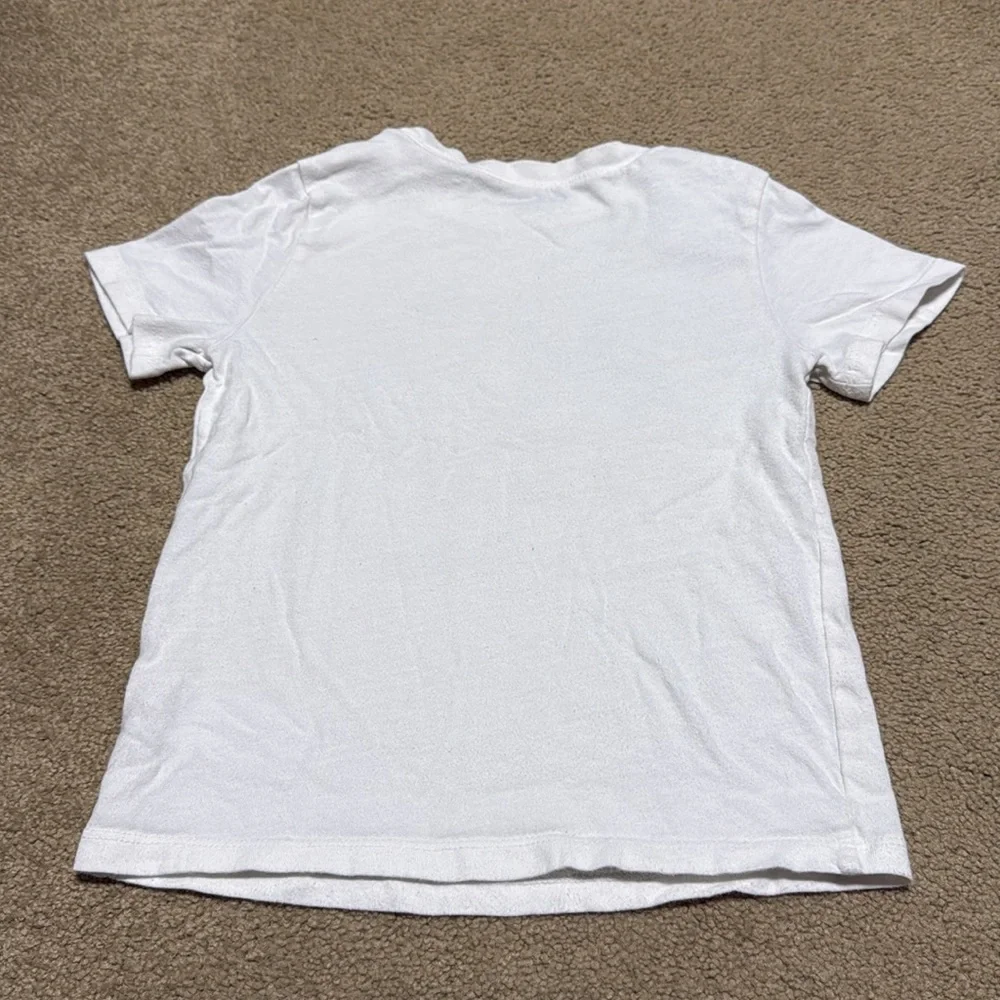 Old Navy Girls’ short-sleeve shirt in size 5T.